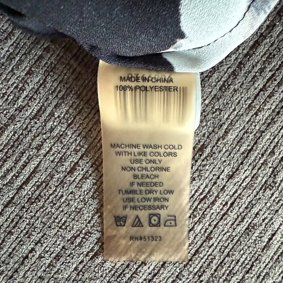 Vince Camuto Black Floral Sleeveless Blouse - Picture 8 of 8